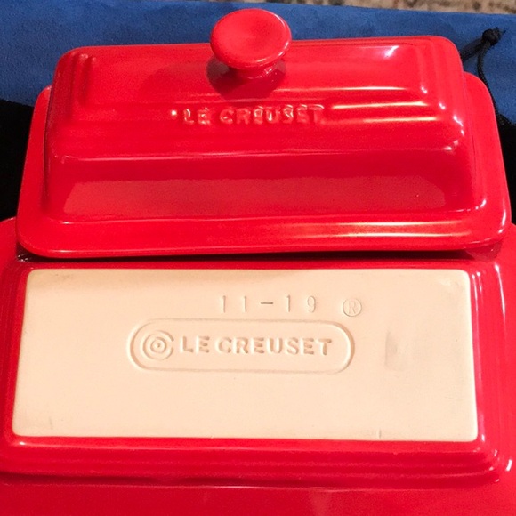 Le Creuset Red Butter Dish - Picture 2 of 4
